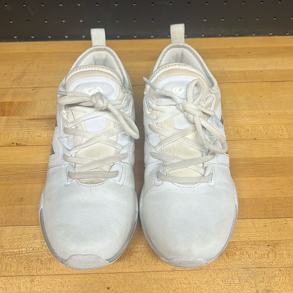 ACCENT SHOE size 6.5 - Picture 1 of 8